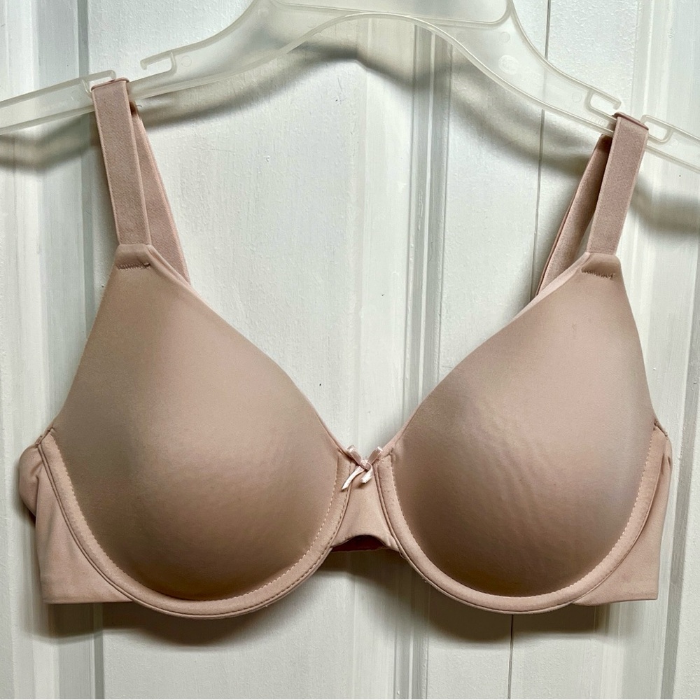 Bali Soft Pink Tee shirt Bra Size 34C